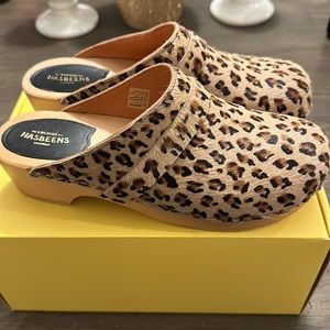 Swedish Hasbeens Leopard Husband Clogs - Size 40!! New with box!!